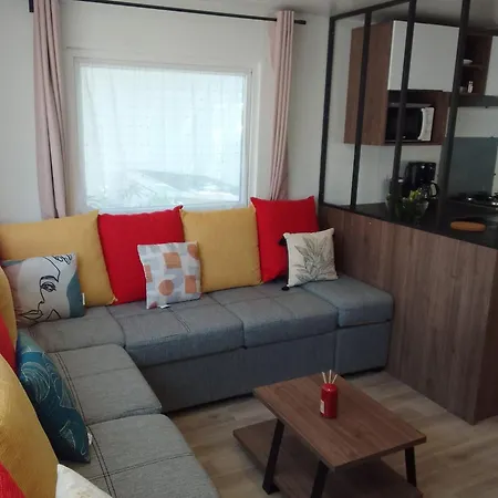 Notre Petit Paradis 卡内