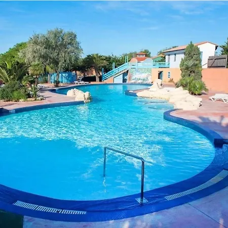 Prázdninový areál Notre Petit Paradis *